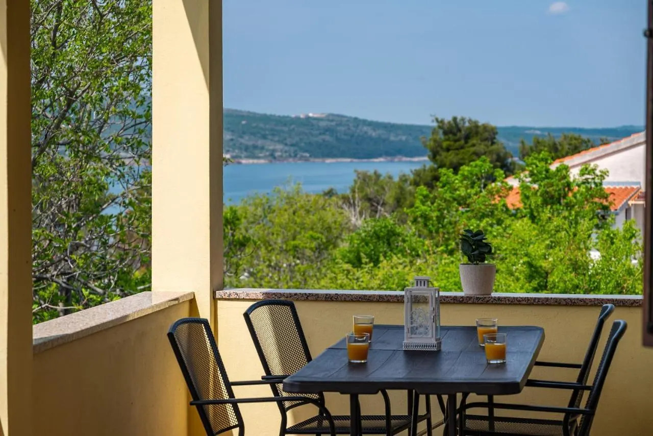 Apartment Mari Novigrad