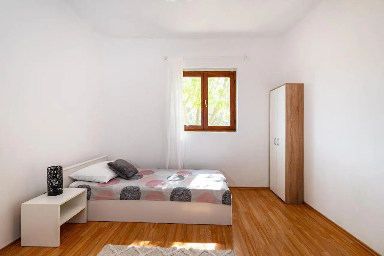 Apartment Mari Novigrad  Kroatien