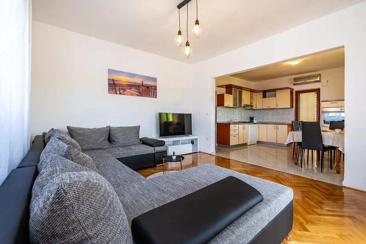 Apartment Mari Novigrad  Novigrad (Dalmatia)